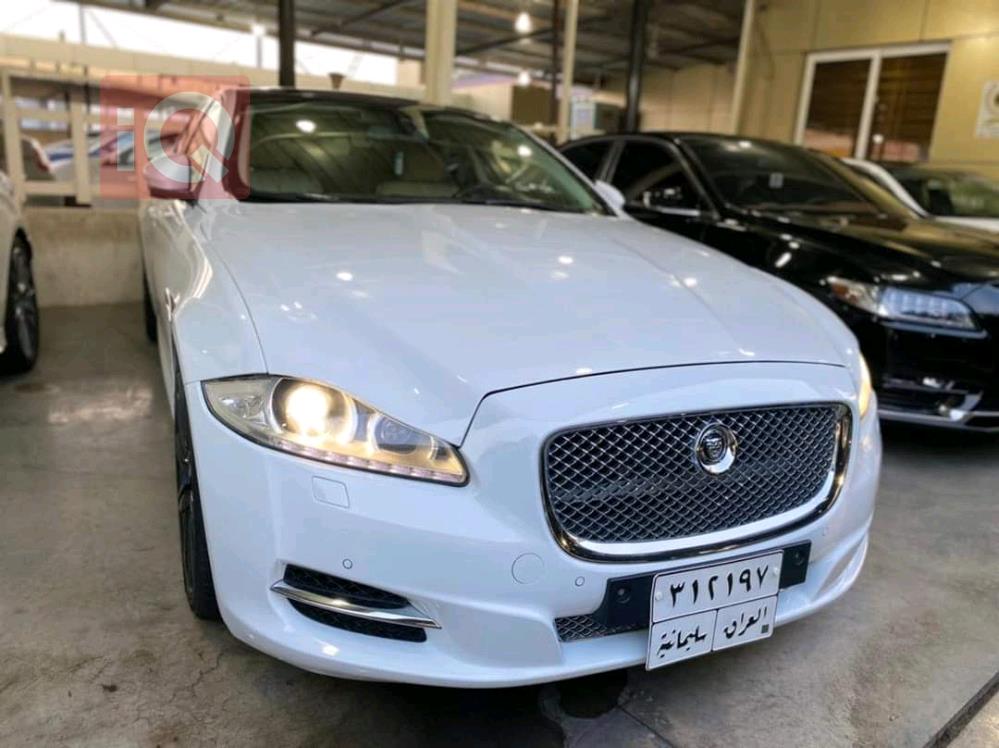 Jaguar XJ